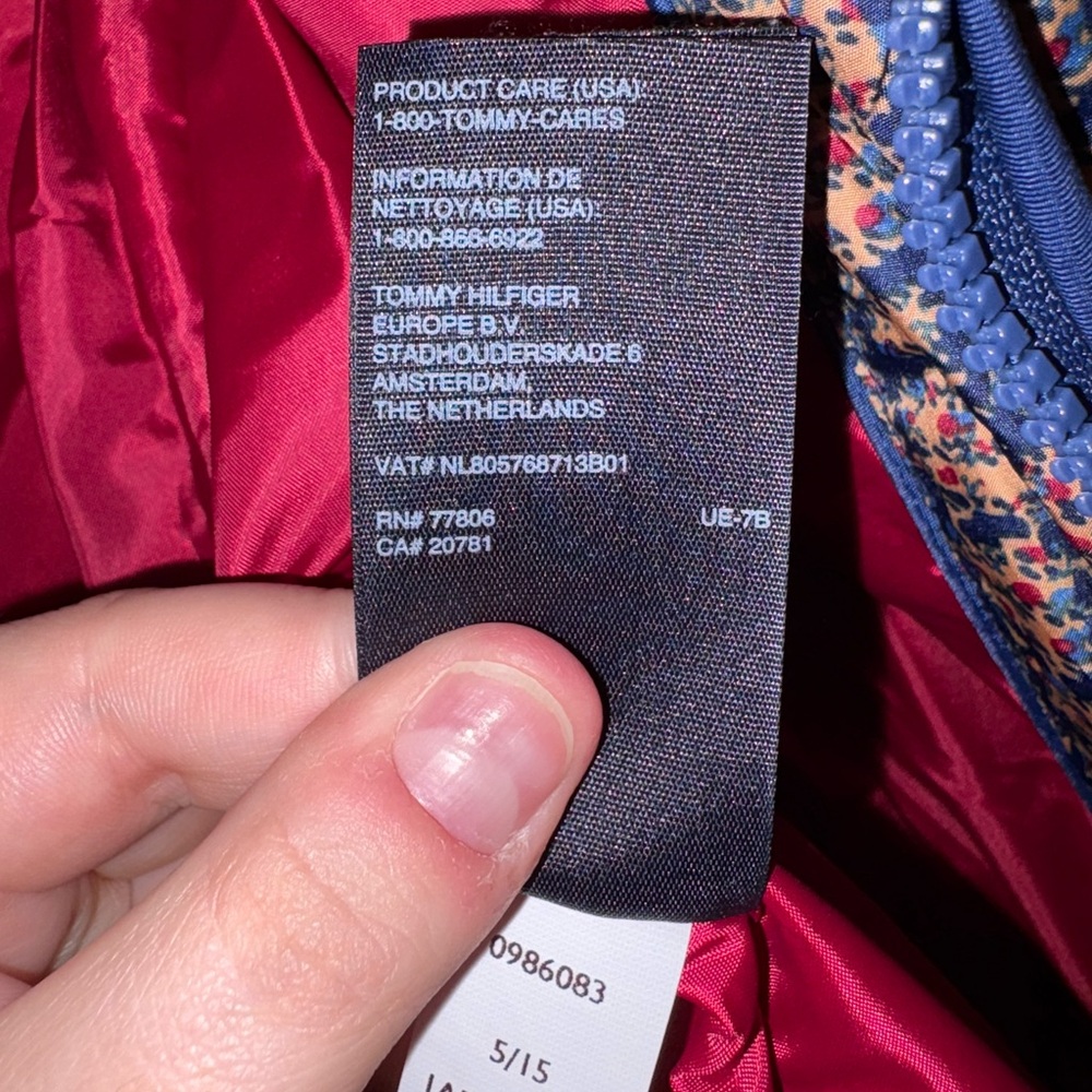 NWT Tommy Hilfiger Down Feather Puffer Vest in Blue Red Yellow – Women’s Large - Picture 14 of 15